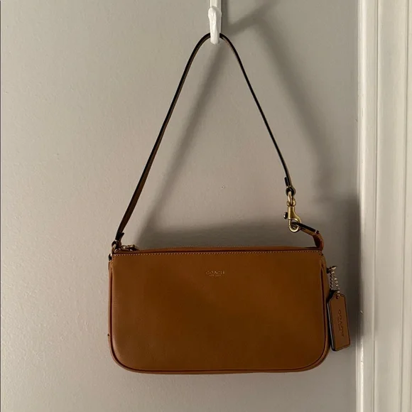 Coach Plaza Bag - Picture 1 of 4